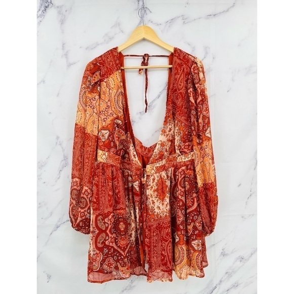 NastyGal Paisley Balloon Sleeve Mini Wrap Dress - Picture 6 of 10